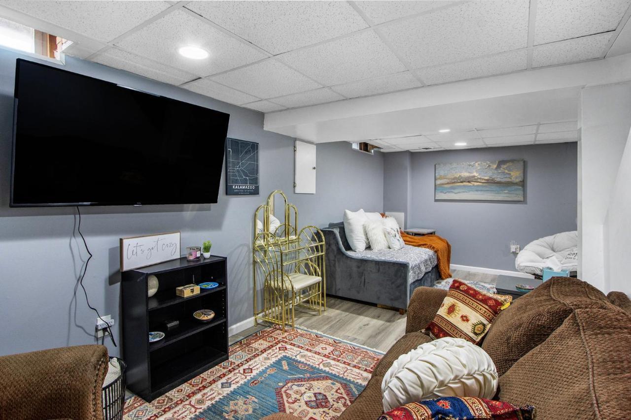 Boho Cozy Home, Quiet, Free Parking Kalamazoo Extérieur photo